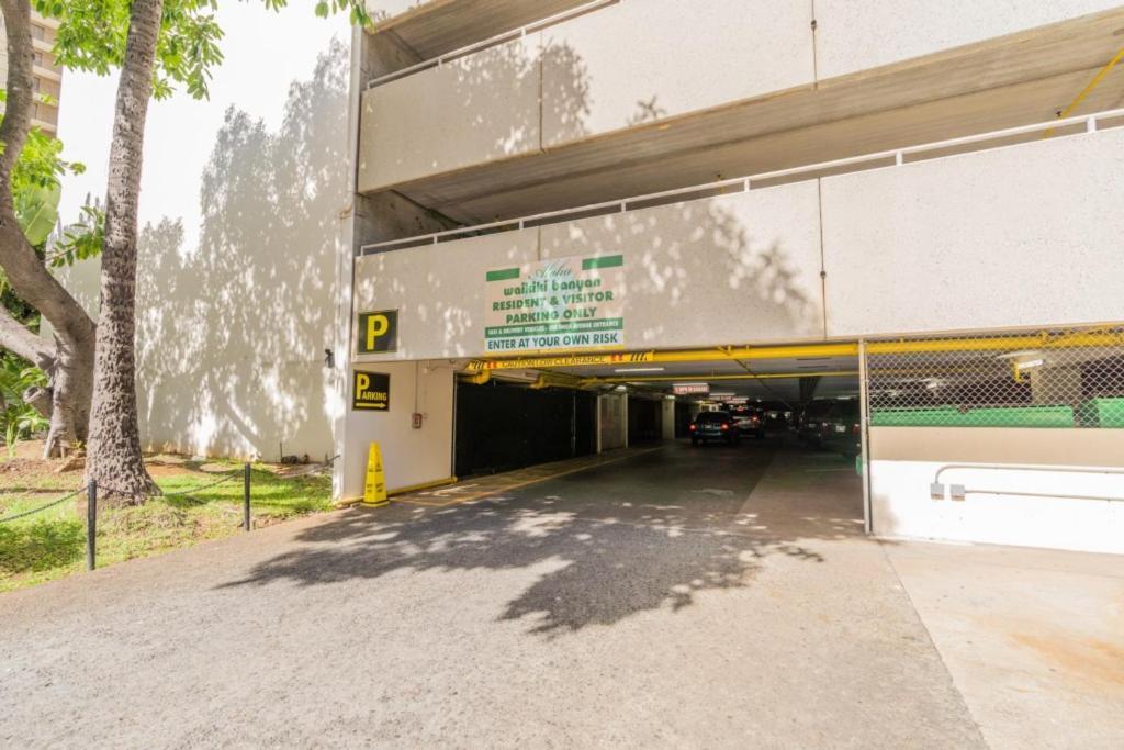 Waikiki Banyan W-Ocean Views With Free Parking! Honolulu Exterior foto